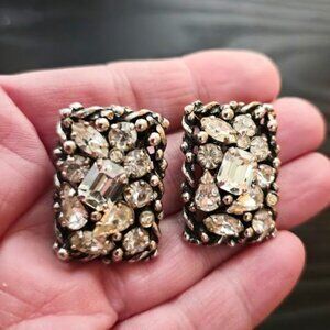 Vintage 60s Barclay High End cluster rhinestone clip on earrings signed